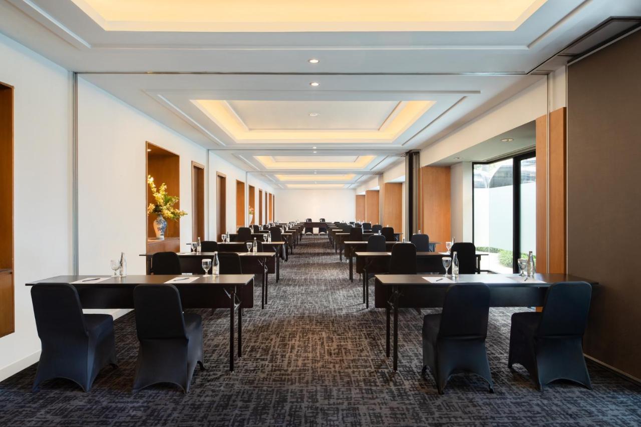 Oakwood Suites Kuningan Jakarta Exterior photo